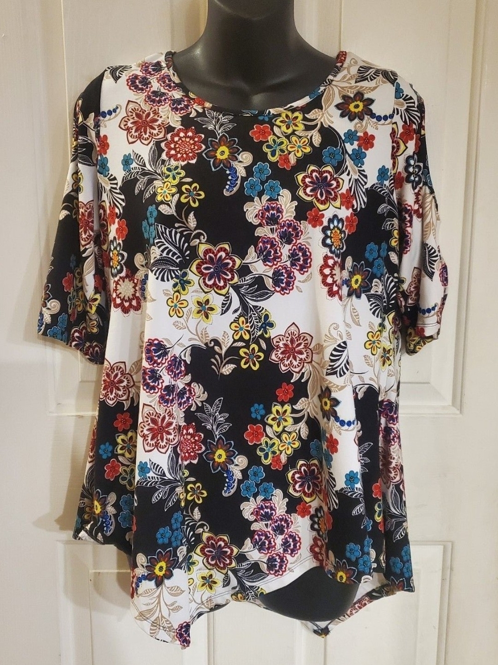 Star Vixen Floral Short Sleeve Tunic